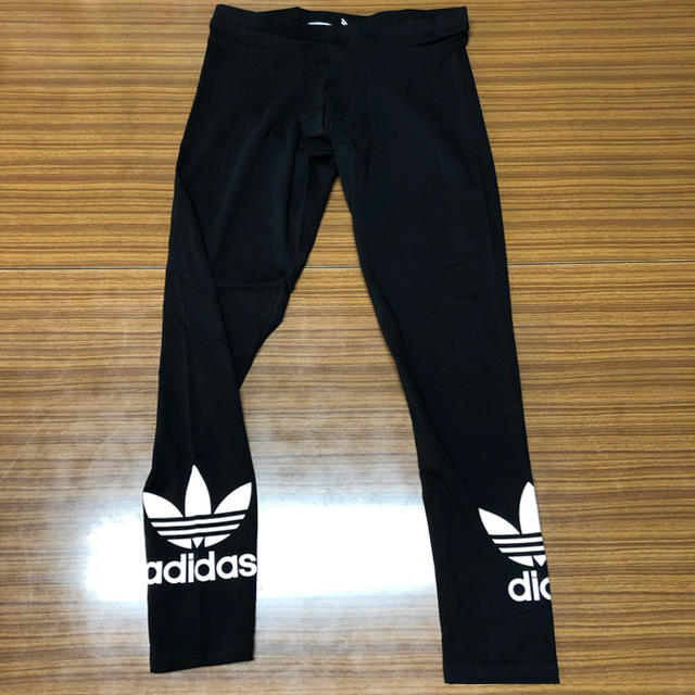 adidas(アディダス)の新作 新品 adidas originals アディダス レギンス ワークアウト レディースのレッグウェア(レギンス/スパッツ)の商品写真