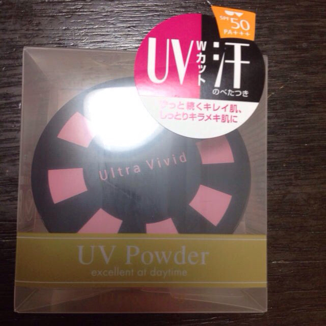 新品送料込み UVパウダー定価¥1600 コスメ/美容のベースメイク/化粧品(その他)の商品写真
