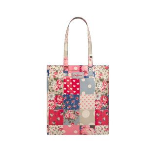 キャスキッドソン(Cath Kidston)の新品☆ キャスキッドソン  ブックバッグ パッチワーク柄(トートバッグ)