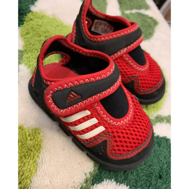 adidas(アディダス)のadidas アディダス サンダル キッズ/ベビー/マタニティのベビー靴/シューズ(~14cm)(サンダル)の商品写真