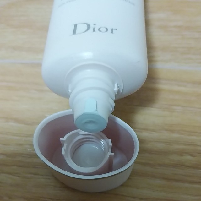 Dior(ディオール)のPOPさま専用　ミスディオール　ハンドクリーム コスメ/美容のボディケア(ハンドクリーム)の商品写真