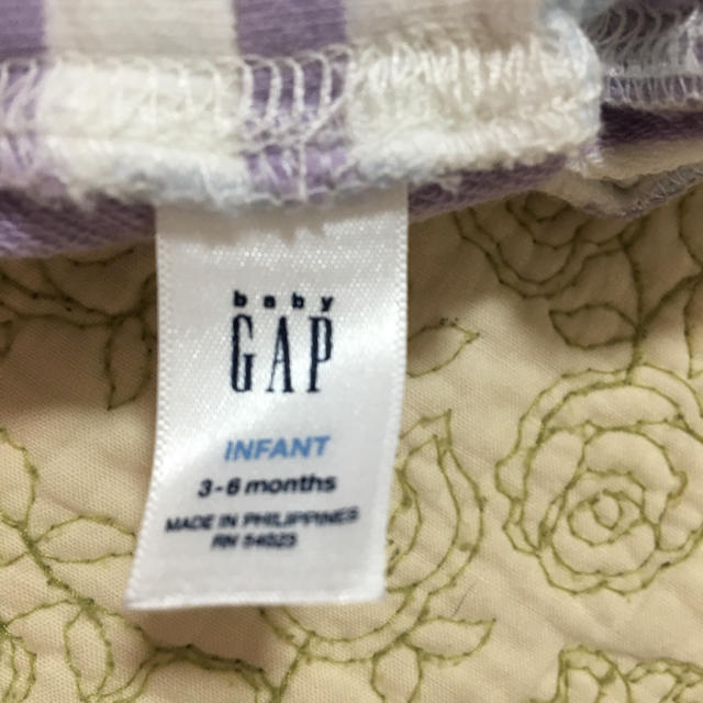 babyGAP(ベビーギャップ)のbabyGAP ボーダー綿パンツ  3-6M 60 キッズ/ベビー/マタニティのベビー服(~85cm)(パンツ)の商品写真