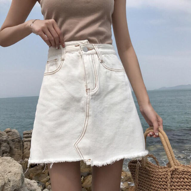 ミニスカ 白デニム スカート  レディースのスカート(ミニスカート)の商品写真