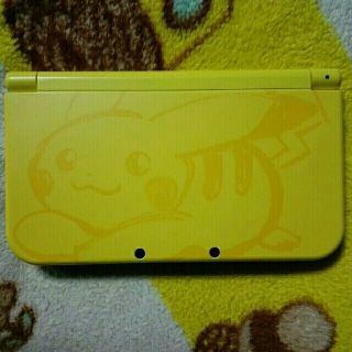 ニンテンドー3DS(ニンテンドー3DS)のnewニンテンドー3DSLL ピカチュウイエロー(携帯用ゲーム機本体)