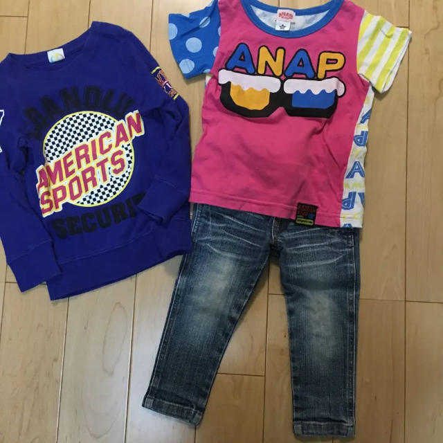 ANAP Kids(アナップキッズ)のＴシャツ トレーナー ジーパン三点セット キッズ/ベビー/マタニティのキッズ服男の子用(90cm~)(Tシャツ/カットソー)の商品写真