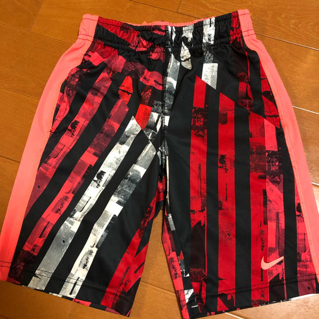 NIKE(ナイキ)のナイキ セットアップ キッズ/ベビー/マタニティのキッズ服男の子用(90cm~)(Tシャツ/カットソー)の商品写真