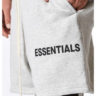 フィアオブゴッド(FEAR OF GOD)の【S】ESSENTIALS  ハーフパンツ(ショートパンツ)