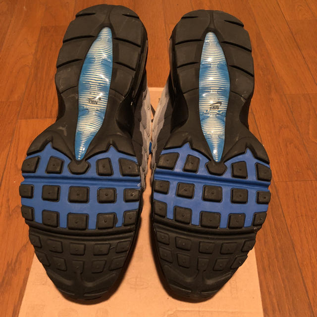 NIKE(ナイキ)の【新品】完売　NIKE AIR MAX95 クリスタルブルー メンズの靴/シューズ(スニーカー)の商品写真