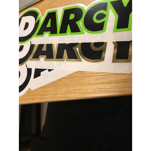 送料無料 ステッカー Darcy surf boards ダーシー サーフボード スポーツ/アウトドアのスポーツ/アウトドア その他(サーフィン)の商品写真