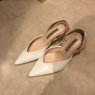 ザラ(ZARA)の月児様専用☆ZARA パンプス 白(ハイヒール/パンプス)