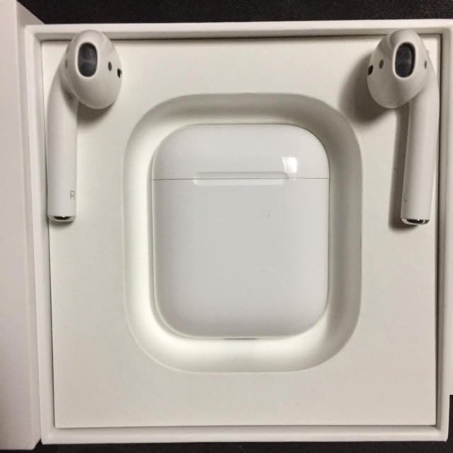 ヘッドフォン/イヤフォンAirPods