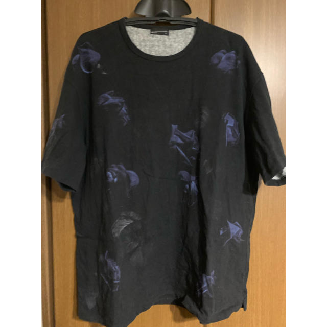 最終値下げ：19aw 花柄Tシャツ 1