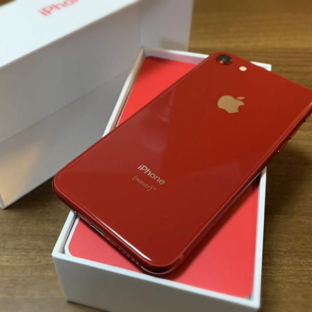 Apple(アップル)のiPhone8 productRED 256GB 美品 スマホ/家電/カメラのスマートフォン/携帯電話(スマートフォン本体)の商品写真