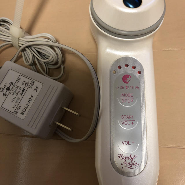 美顔器✩.*˚小顔製作所Handy Magic 美顔器✩.*˚小顔製作所Handy Magic