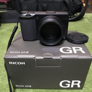 リコー(RICOH)のRICOH GR III 付属品多数(コンパクトデジタルカメラ)