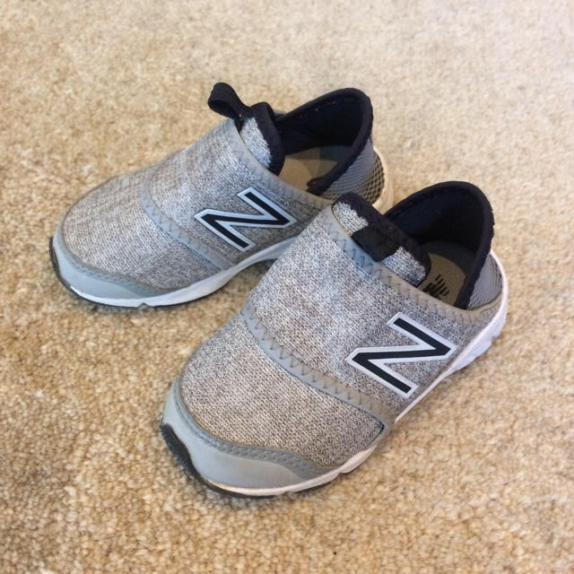 New Balance(ニューバランス)のニューバランス キッズ14.5センチ グレー キッズ/ベビー/マタニティのベビー靴/シューズ(~14cm)(スニーカー)の商品写真