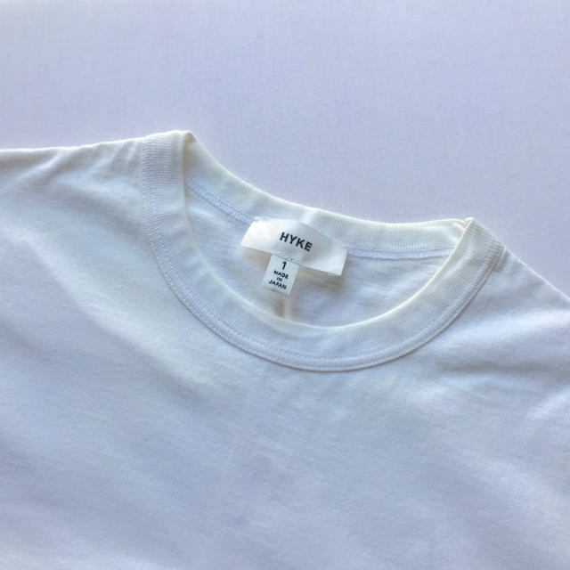 HYKE(ハイク)のHYKE ノースリーブTシャツ 白T プルオーバー カットソー レディースのトップス(カットソー(半袖/袖なし))の商品写真