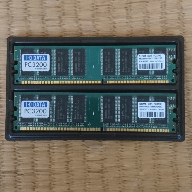 IODATA(アイオーデータ)のPC3200 512MB 2枚 (1GB)  スマホ/家電/カメラのPC/タブレット(PCパーツ)の商品写真