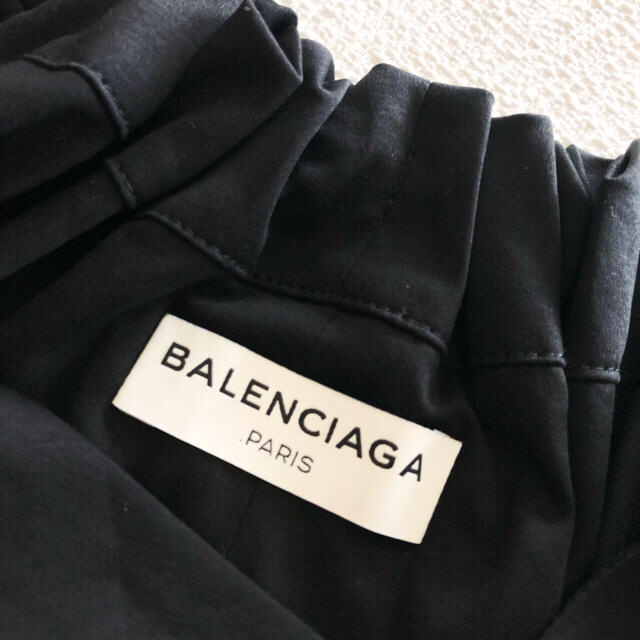 売切れ】バレンシアガ ブラックトップス ¥84,240-professorrafael.com.br