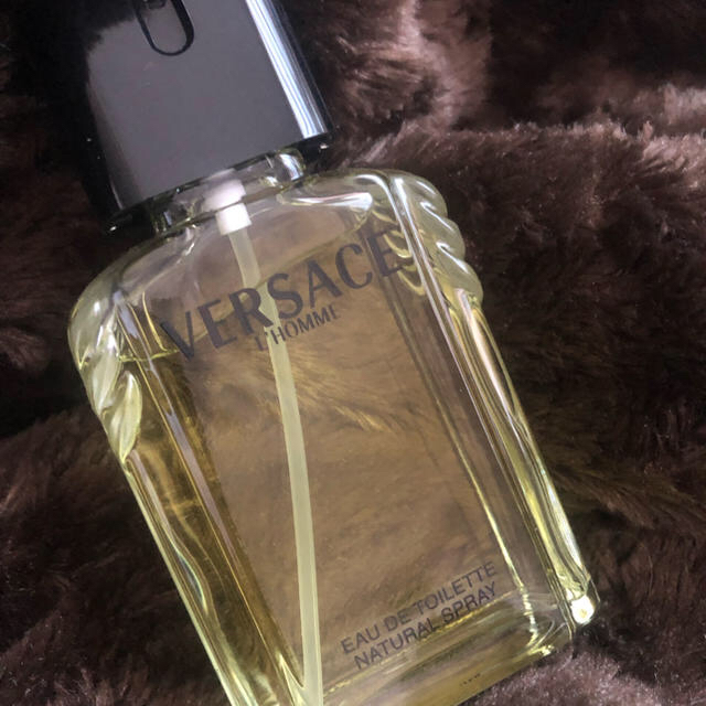 VERSACE(ヴェルサーチ)のヴェルサーチ ロム オードトワレ コスメ/美容の香水(香水(男性用))の商品写真