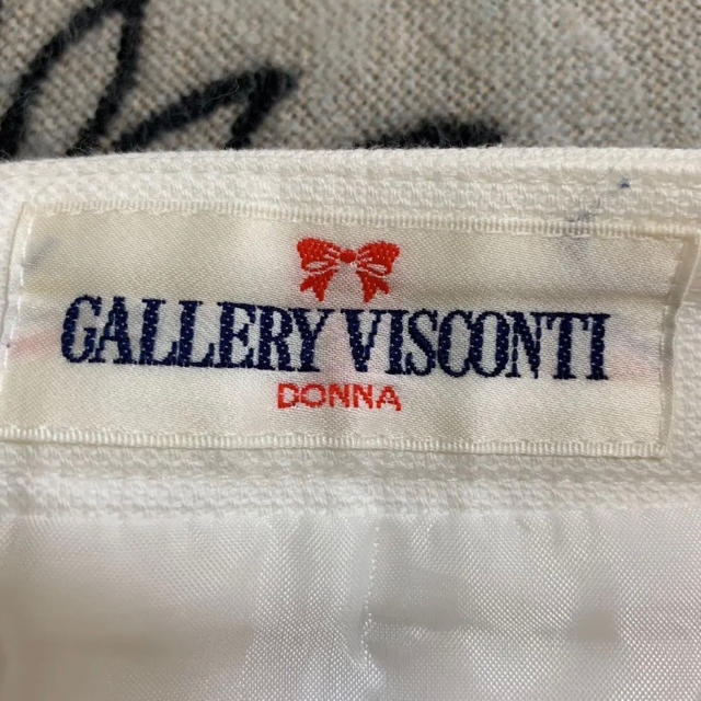 GALLERY VISCONTI(ギャラリービスコンティ)のお花スカート  2 レディースのスカート(ひざ丈スカート)の商品写真