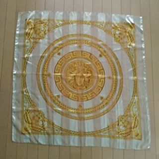 ジャンニヴェルサーチ(Gianni Versace)のGianni Versace 大判スカーフ(バンダナ/スカーフ)