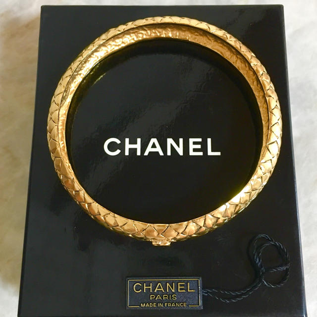 CHANEL - 正規品 シャネル バングル ゴールド マトラッセ ココマーク 金 ブレスレットの通販 by ☆ハーベスト☆｜シャネルならラクマ