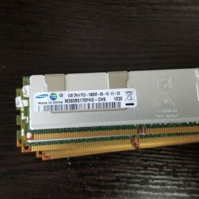 SAMSUNG(サムスン)の【ジャンク】SAMSUNG メモリ4GB×6枚 DDR3 PC3-10600R スマホ/家電/カメラのPC/タブレット(PCパーツ)の商品写真