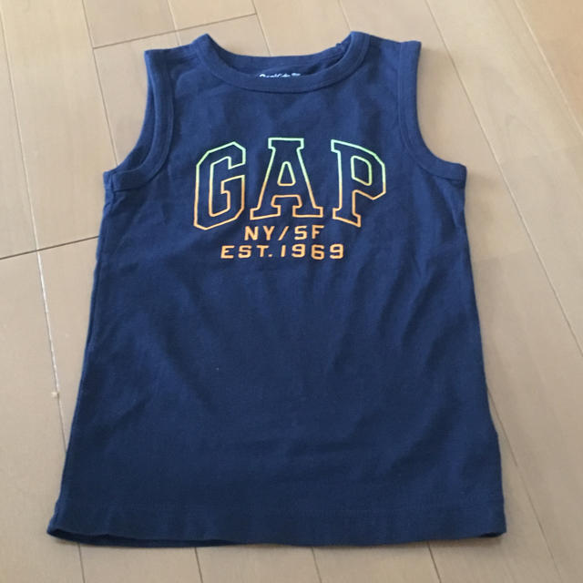 GAP Kids(ギャップキッズ)のGAP kids タンクトップ 110 キッズ/ベビー/マタニティのキッズ服男の子用(90cm~)(Tシャツ/カットソー)の商品写真