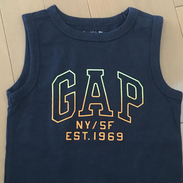 GAP Kids(ギャップキッズ)のGAP kids タンクトップ 110 キッズ/ベビー/マタニティのキッズ服男の子用(90cm~)(Tシャツ/カットソー)の商品写真