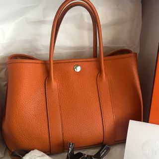 エルメス(Hermes)のまめさん専用エルメスガーデンパーティーレザーTPMオレンジ(トートバッグ)