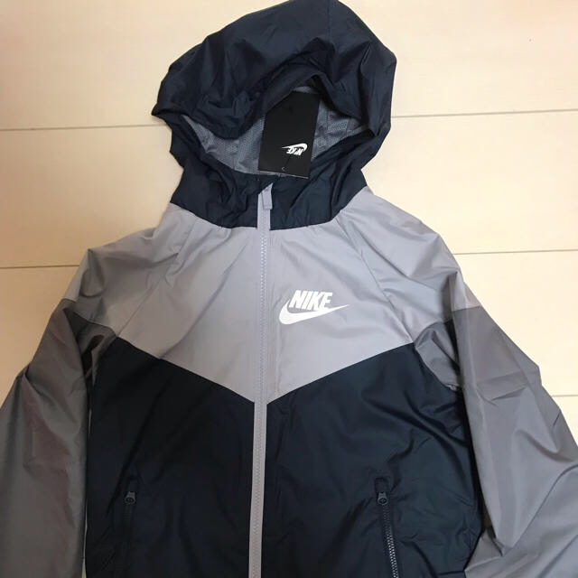 NIKE(ナイキ)のナイキ ナイロンジャケット キッズ/ベビー/マタニティのキッズ服男の子用(90cm~)(ジャケット/上着)の商品写真