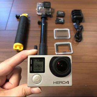 ゴープロ(GoPro)の本日値下げ中☆ゴープロHERO4 自撮り棒 電池3つ 充電器 セット(ビデオカメラ)