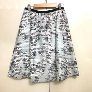 アンタイトル(UNTITLED)の【超美品♪】UNTITLED フレアスカート ボタニカル柄×ボーダー グリーン系(ひざ丈スカート)