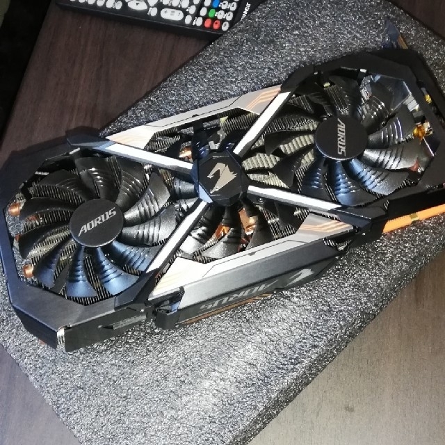 値下げ GIGABYTE aorus GTX1080ti 11GB  スマホ/家電/カメラのPC/タブレット(PCパーツ)の商品写真