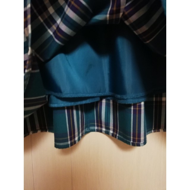 GU(ジーユー)のジーユー　チェック　フレアスカート　グリーン レディースのスカート(ひざ丈スカート)の商品写真
