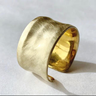 ビューティアンドユースユナイテッドアローズ(BEAUTY&YOUTH UNITED ARROWS)の真鍮の大振りな指輪(リング)