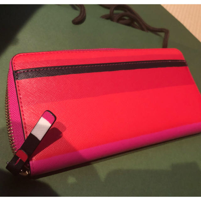 kate spade new york(ケイトスペードニューヨーク)の【新品】katespadeNEWYORK財布WLRU4890-974 レディースのファッション小物(財布)の商品写真