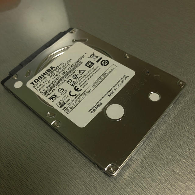 東芝(トウシバ)の【ほぼ新品】HDD 1TB 2.5インチ スマホ/家電/カメラのPC/タブレット(PCパーツ)の商品写真