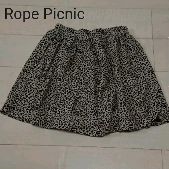 Rope' Picnic(ロペピクニック)のRope Picnic☆ﾚｵﾊﾟｰﾄﾞ柄ﾐﾆｽｶｰﾄ(ｻｲｽﾞ38) レディースのスカート(ミニスカート)の商品写真