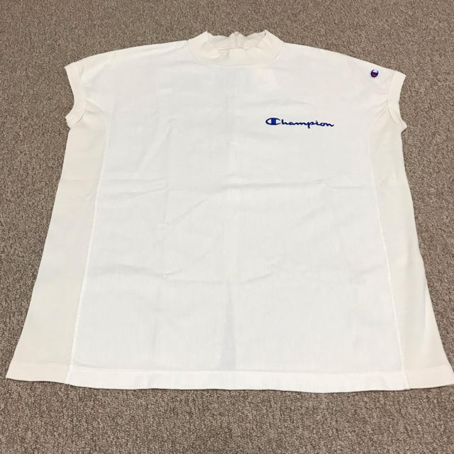 Champion(チャンピオン)のチャンピオン 白Tシャツ レディースのトップス(Tシャツ(半袖/袖なし))の商品写真