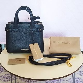 バーバリー(BURBERRY)のバーバリー レザーベビーバナートートバッグ(トートバッグ)