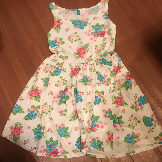 BENETTON(ベネトン)のベネトン ワンピース キッズ/ベビー/マタニティのキッズ服女の子用(90cm~)(ワンピース)の商品写真