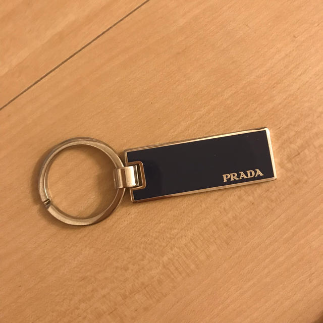 PRADA(プラダ)のプラダ(PRADA)キーチェーン キーリング メンズのファッション小物(キーホルダー)の商品写真