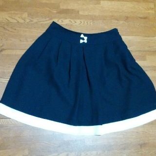 ケーツー(K2)の春夏向きスカート＊紺前リボン(ひざ丈スカート)