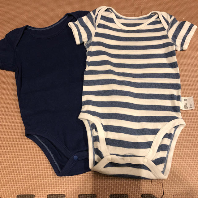 UNIQLO(ユニクロ)のユニクロ 半袖ロンパースセット 90 キッズ/ベビー/マタニティのキッズ服男の子用(90cm~)(下着)の商品写真