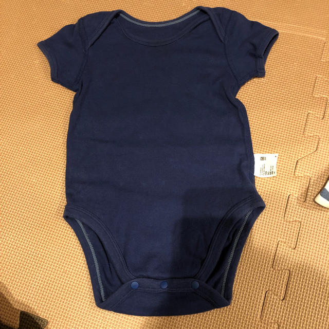 UNIQLO(ユニクロ)のユニクロ 半袖ロンパースセット 90 キッズ/ベビー/マタニティのキッズ服男の子用(90cm~)(下着)の商品写真