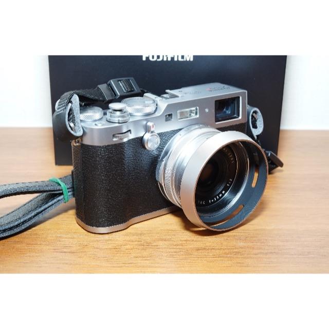 富士フイルム(フジフイルム)のK3様専用品　FUJIFILM X100F-S と 純正フードのセット スマホ/家電/カメラのカメラ(コンパクトデジタルカメラ)の商品写真