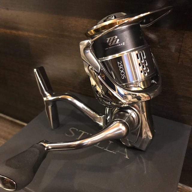 人気定番の SHIMANO - シマノ 18 ステラ 2500S 新品未使用 限界価格