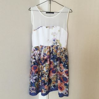 ザラ(ZARA)の【美品】ZARA❁ワンピース(ひざ丈ワンピース)